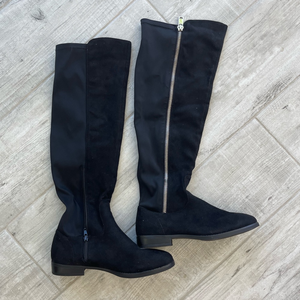 Boots - knee high - black - like new - size 9 - Picture 2 of 5